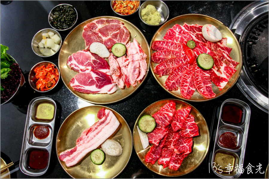 【台中韓式燒肉】高評價台中韓式烤肉店《燒肉滋滋 ZIZI 韓式炭火燒肉》還有親切的桌邊燒烤服務⌇燒肉滋滋停車場⌇燒肉滋滋菜單⌇公益路二段燒肉店⌇公益路餐廳推薦⌇台中寵物友善餐廳 @13&#039;s幸福食光