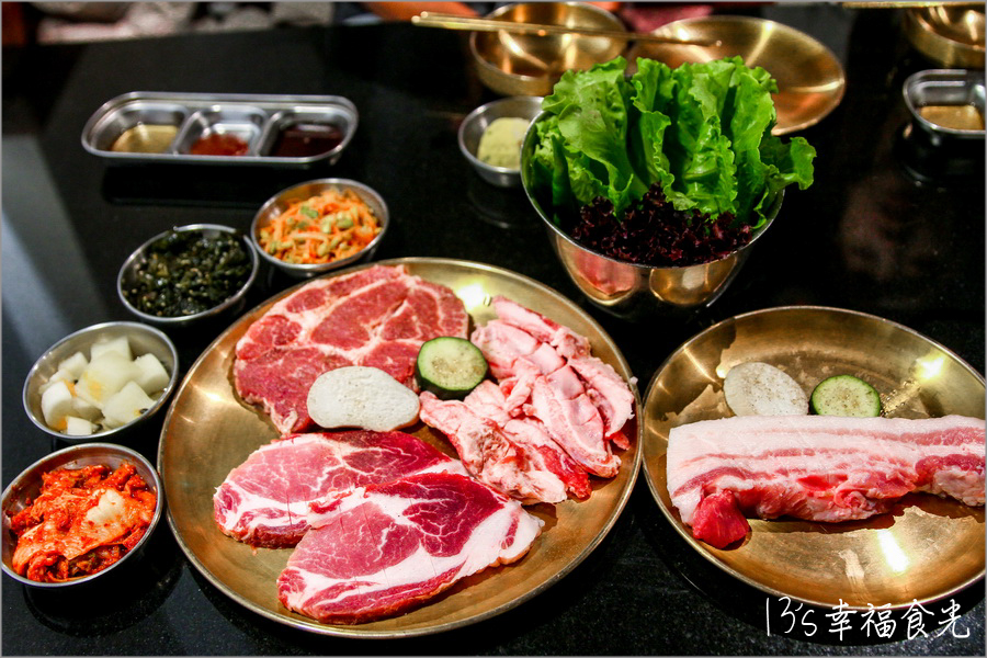 【台中韓式燒肉】高評價台中韓式烤肉店《燒肉滋滋 ZIZI 韓式炭火燒肉》還有親切的桌邊燒烤服務⌇燒肉滋滋停車場⌇燒肉滋滋菜單⌇公益路二段燒肉店⌇公益路餐廳推薦⌇台中寵物友善餐廳 @13&#039;s幸福食光