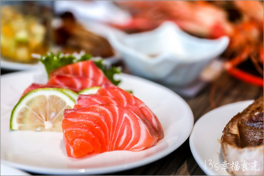 【台中吃到飽餐廳】中部人好愛這間《潮港城太陽百匯》天天海鮮直送＆百道菜色吃到飽｜太陽百匯價目表｜潮港城停車｜潮港城吃到飽｜台中海鮮吃到飽｜台中聚餐 @13&#039;s幸福食光