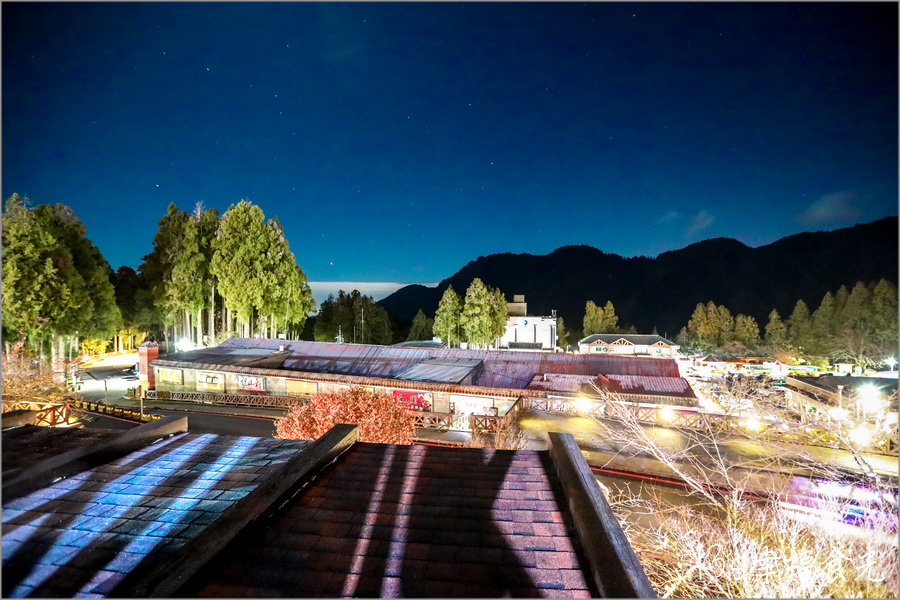 【阿里山小火車旅遊】阿里山兩天一夜行程《林鐵全線通車》搭著阿里山中興號上山住一晚！看阿里山日出｜坐蒸汽小火車(季節限定賞楓列車)｜極光祝山啤酒祝山杯｜奮起湖車庫園區｜得恩亞納 @13&#039;s幸福食光