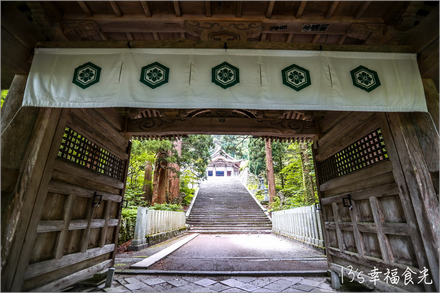 【鳥取旅遊行程】鳥取自由行DAY1鳥取大山半日遊～朝聖大神山神社奧宮｜大山MR.BURGER｜大山牧場牛奶故鄉｜大山櫻水高原空中纜車｜燒肉牛王倉吉店｜鳥取住宿推薦 @13&#039;s幸福食光