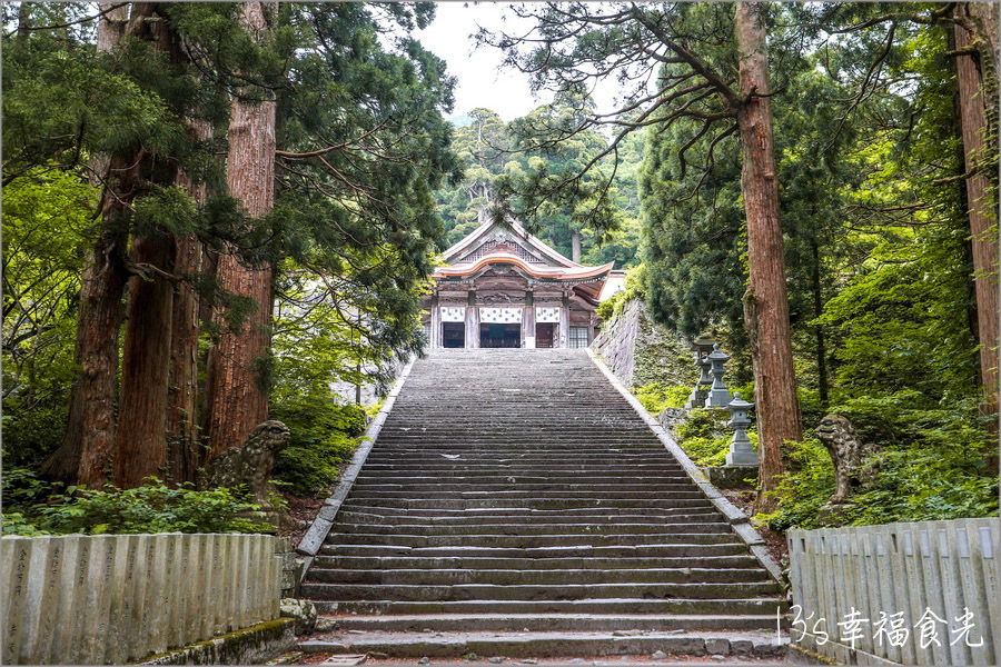 【鳥取旅遊行程】鳥取自由行DAY1鳥取大山半日遊～朝聖大神山神社奧宮｜大山MR.BURGER｜大山牧場牛奶故鄉｜大山櫻水高原空中纜車｜燒肉牛王倉吉店｜鳥取住宿推薦 @13&#039;s幸福食光