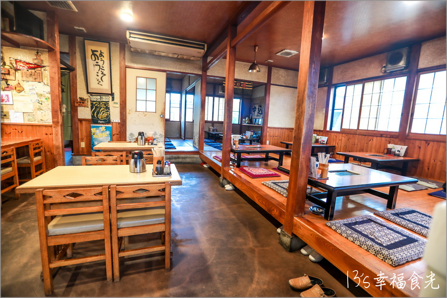 【鳥取旅遊行程】鳥取自由行DAY2倉吉一日遊行程～すみれ食堂(牛骨拉麵)｜北榮町名偵探柯南散步路線｜倉吉白壁土蔵群｜出雲山展望台｜大湊宮鳥居｜東鄉池漫遊 @13&#039;s幸福食光
