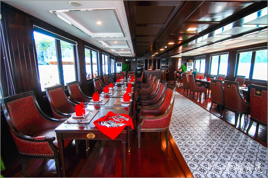 【越南下龍灣旅遊】下龍灣五星頂級遊船「AZALEA CRUISES(3天2夜)」暢遊下龍灣景點~騎自行車逛小島&海上獨木舟|蘭哈灣巡禮(Lan Ha Bay)|下龍灣旅行團三天兩夜行程DAY2&3 - 第21張圖