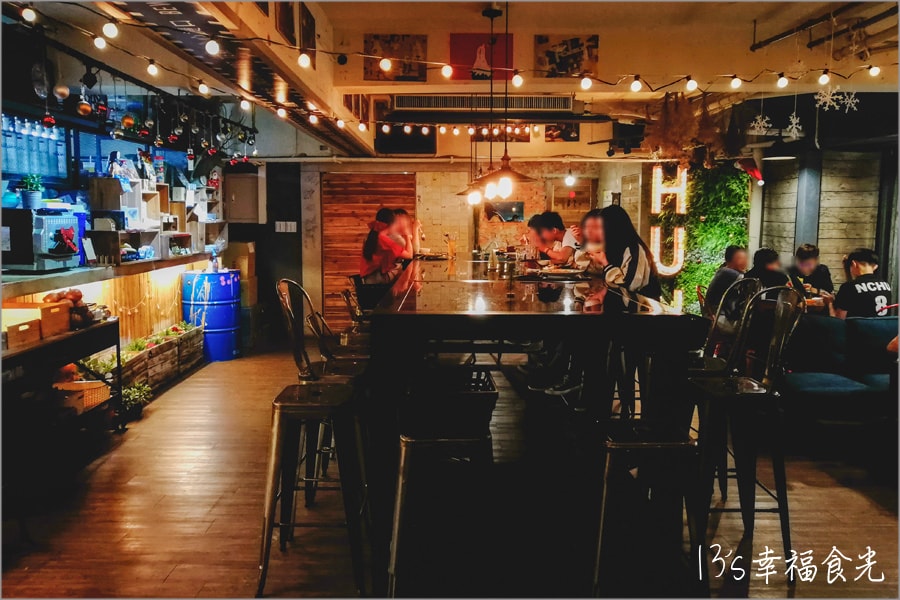 【一中街義大利麵】台中一中街人氣餐廳.工業風「HUN混義式餐廳」學生排隊店~(敢吃辣)首推橘醬泡菜口味!! - 第7張圖