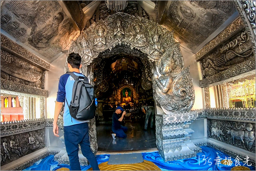 【清邁旅遊景點】清邁銀廟「素攀寺Wat Srisuphan」~走訪銀飾村.朝聖手工打造的銀殿 - 第28張圖