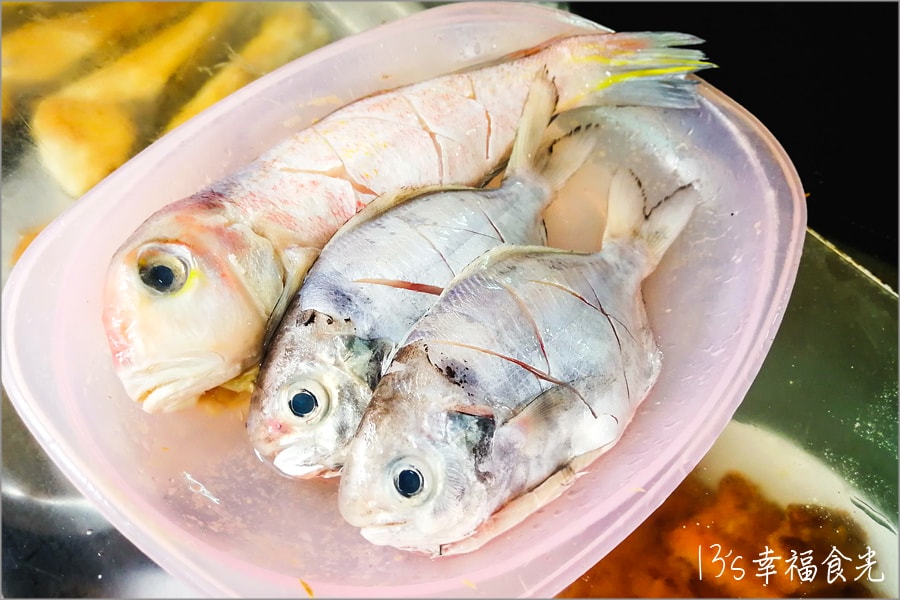 【嘉義美食小吃】在地人的傳統早餐「阿文魚粥」.美味虱目魚粥、煎海魚、草魚肝、虱目魚腸非嚐不可 - 第7張圖