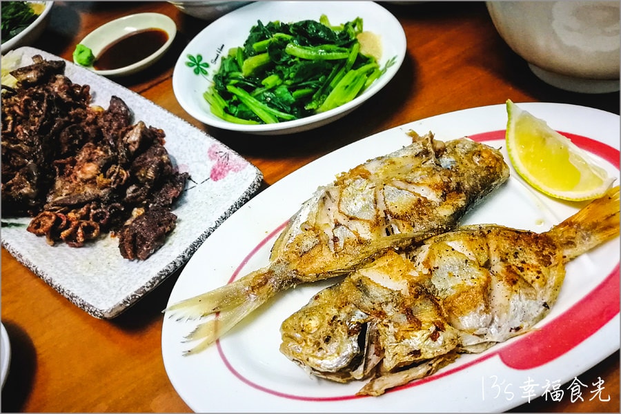 【嘉義美食小吃】在地人的傳統早餐「阿文魚粥」.美味虱目魚粥、煎海魚、草魚肝、虱目魚腸非嚐不可 - 第14張圖