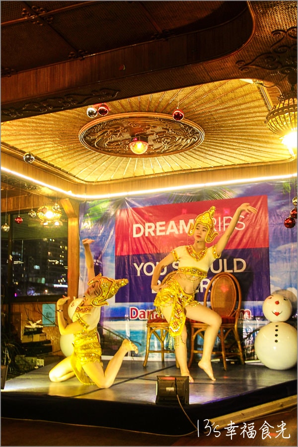 【峴港市區旅遊】奧黛妹妹騎車帶你玩峴港「夜遊峴港.漢江遊船」私人導賞半日遊(中文導遊)|峴港龍橋|峴港自由行 - 第42張圖