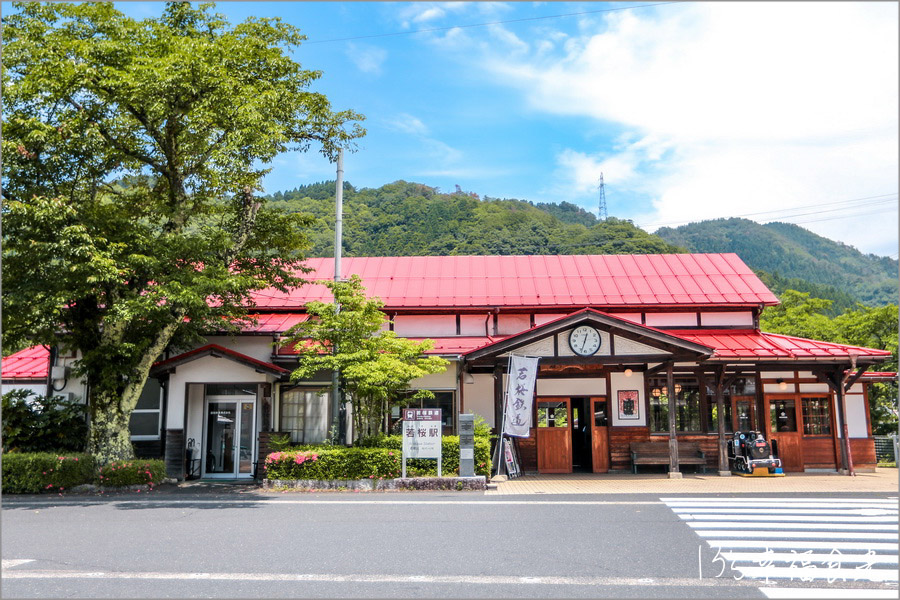 【鳥取旅遊行程】鳥取自由行DAY4鳥取鐵道主題一日遊～若櫻鐵道＆智頭急行｜隼駅｜若櫻駅｜戀山形駅｜八頭迷你SL蒸汽火車博物館｜不動院岩屋堂｜板井原傳統的建造物群保存地區 @13&#039;s幸福食光