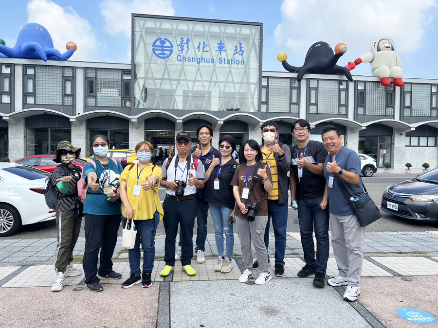 【彰化市一日遊】彰化小西特色街巡禮~騎著moovo玩彰化|扇形車庫|忠犬彩繪社區|彰化肉圓&糯米炸&貓鼠麵通通都要吃|彰化伴手禮卦山燒|李老城肉脯店|長崎房 - 第84張圖