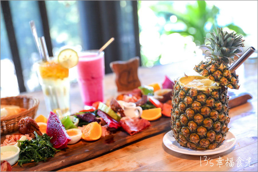 【台東三天兩夜2026】暑假衝台東玩~台東三天兩夜行程就醬玩!住宿︰台東趣淘漫旅飯店|南田裝置藝術|南迴驛站|大鳥休憩區|華源海灣天空之鏡|加路蘭銀河|阿咪米苔目|我在玩-玩冰箱|台東熱氣球2026 - 第51張圖