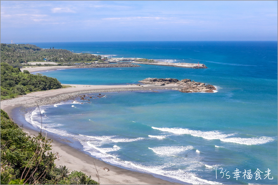 【台東三天兩夜2026】暑假衝台東玩~台東三天兩夜行程就醬玩!住宿︰台東趣淘漫旅飯店|南田裝置藝術|南迴驛站|大鳥休憩區|華源海灣天空之鏡|加路蘭銀河|阿咪米苔目|我在玩-玩冰箱|台東熱氣球2026 - 第55張圖