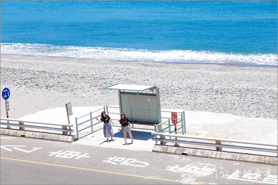 【台東三天兩夜2026】暑假衝台東玩~台東三天兩夜行程就醬玩!住宿︰台東趣淘漫旅飯店|南田裝置藝術|南迴驛站|大鳥休憩區|華源海灣天空之鏡|加路蘭銀河|阿咪米苔目|我在玩-玩冰箱|台東熱氣球2026 - 第70張圖