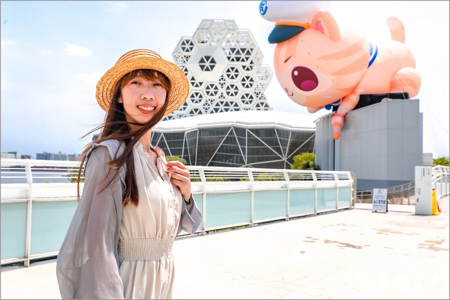 【高流海洋派對2023】15米高超巨胖鯊魚&蜜柑站長超萌現身!高雄流行音樂中心「海洋派對&高雄聯萌2023」LINE貼圖巨型公仔免費參觀|高流停車場|高雄暑假活動2023|高雄胖鯊魚鯊西米|高雄捷運蜜柑站長|高雄港旅遊|高雄旅遊景點 - 第22張圖