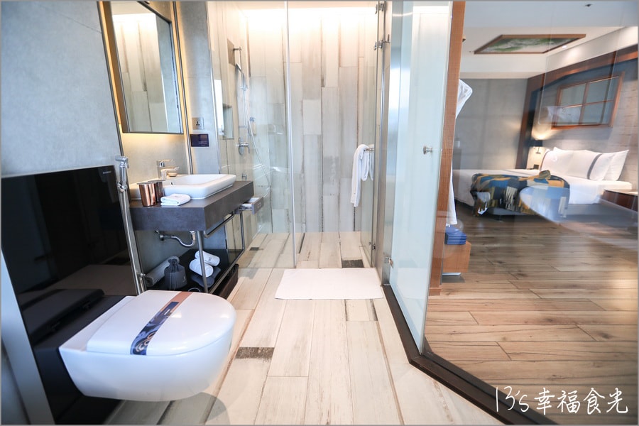 【高雄住宿推薦】今晚開箱~高雄IG超人氣設計旅店!高雄新興「比歐緻居 Brio Hotel」高捷中央公園站步行只要2分鐘|比歐緻居停車|高雄精品飯店|高雄兩天一夜住宿 - 第35張圖
