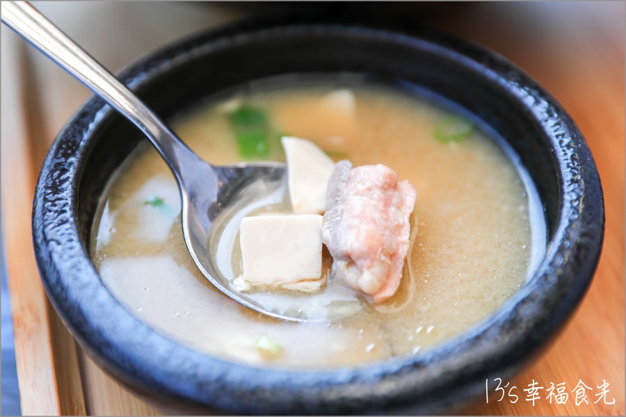 【高雄住宿推薦】今晚開箱~高雄IG超人氣設計旅店!高雄新興「比歐緻居 Brio Hotel」高捷中央公園站步行只要2分鐘|比歐緻居停車|高雄精品飯店|高雄兩天一夜住宿 - 第49張圖