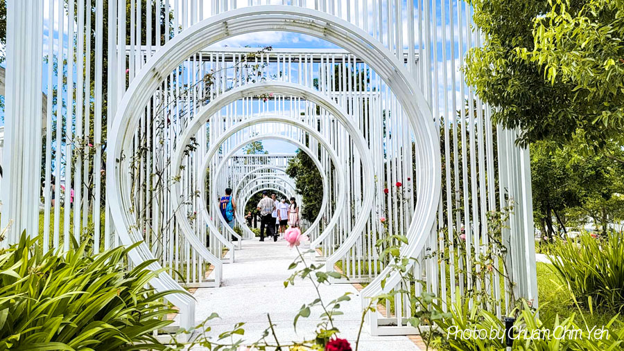 【嘉義大林城堡景點】純白系歐風城堡觀光工廠!嘉義大林「蓋婭莊園」宛如置身國外~拍照打卡景點|大林康倪時代美學莊園|蓋婭莊園門票|大林觀光工廠|大林景點|嘉義旅遊景點 - 第13張圖