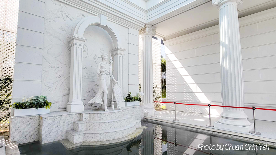 【嘉義大林城堡景點】純白系歐風城堡觀光工廠!嘉義大林「蓋婭莊園」宛如置身國外~拍照打卡景點|大林康倪時代美學莊園|蓋婭莊園門票|大林觀光工廠|大林景點|嘉義旅遊景點 - 第19張圖