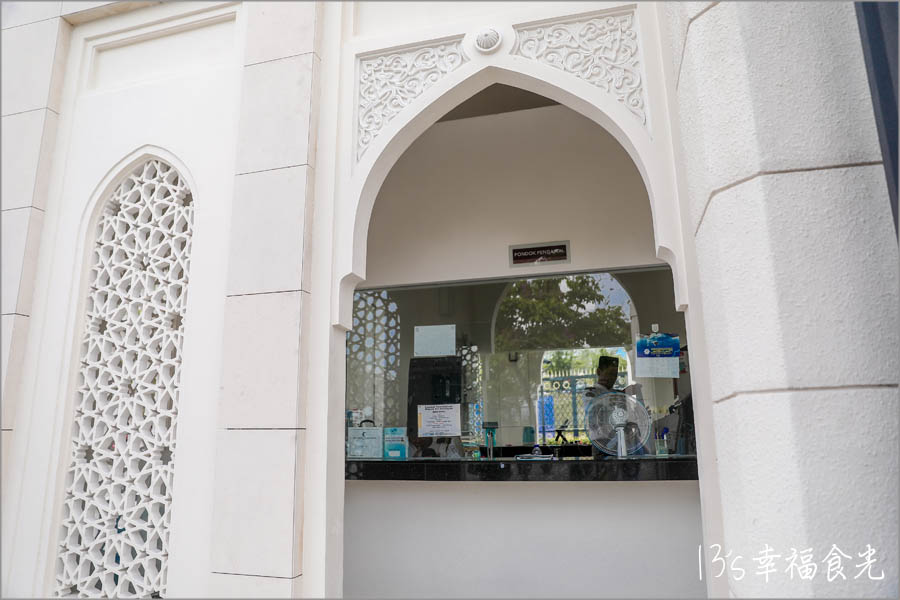 【森美蘭景點】馬來西亞最美清真寺之一「Masjid Sri Sendayan 斯里森達延清真寺」被譽為馬來西亞版的泰姬瑪哈陵｜馬來西亞清真寺｜馬來西亞自由行