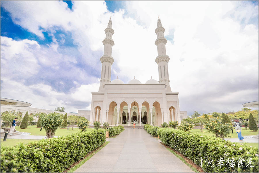 【森美蘭景點】馬來西亞最美清真寺之一「Masjid Sri Sendayan 斯里森達延清真寺」被譽為馬來西亞版的泰姬瑪哈陵｜馬來西亞清真寺｜馬來西亞自由行