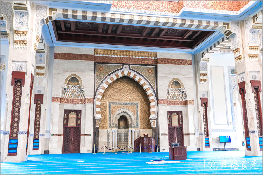 【森美蘭景點】馬來西亞最美清真寺之一「Masjid Sri Sendayan 斯里森達延清真寺」被譽為馬來西亞版的泰姬瑪哈陵｜馬來西亞清真寺｜馬來西亞自由行