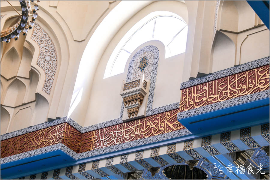 【森美蘭景點】馬來西亞最美清真寺之一「Masjid Sri Sendayan 斯里森達延清真寺」被譽為馬來西亞版的泰姬瑪哈陵｜馬來西亞清真寺｜馬來西亞自由行