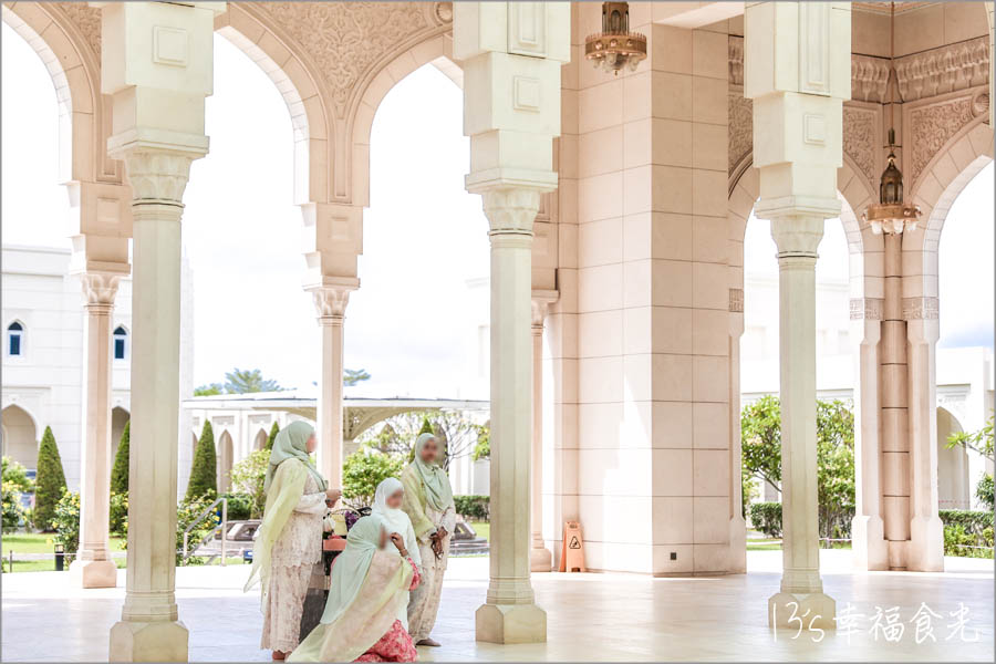 森美蘭景點Masjid Sri Sendayan清真寺