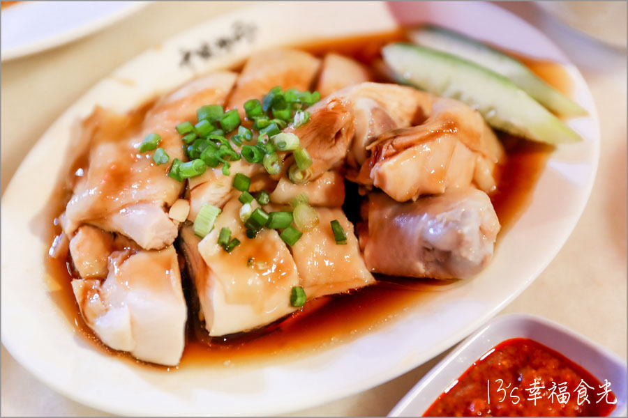 【吉隆坡美食】樂天廣場Lot 10美食地下街「十號胡同」打造舌尖上的馬來西亞特色美食街~匯集超過20+名店|武吉免登商圈美食(Bukit Bintang)|吉隆坡自由行 - 第23張圖 怡保正宗海南滑雞飯